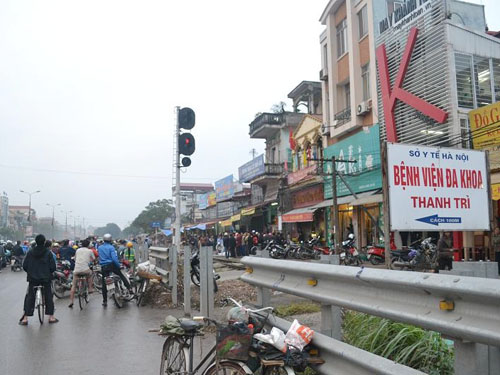 Băng qua đường sắt, nữ bác sĩ bị tàu hỏa tông chết